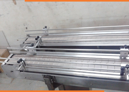 Flat belt conveyors